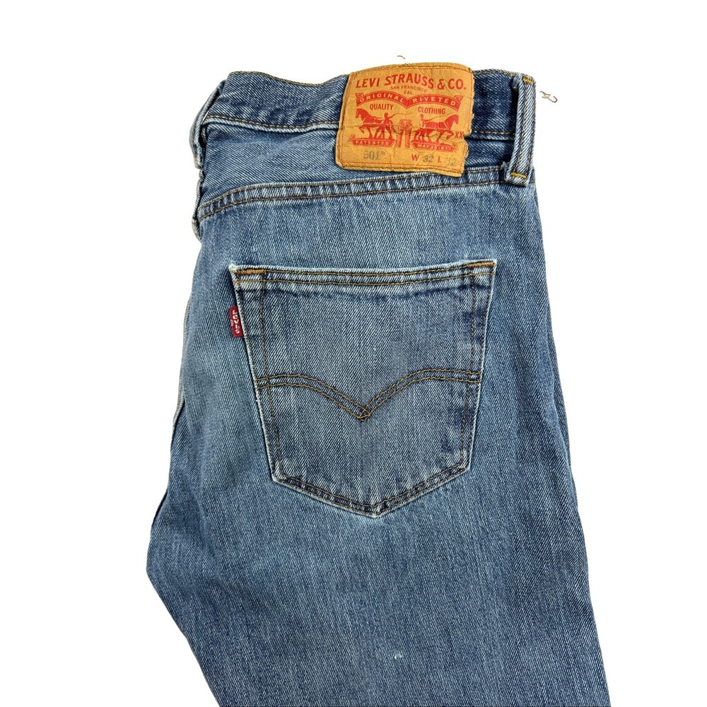 Levis 501 Jeans Men's 32x32 Medium Wash Blue Button Fly Straight Leg Denim Pants